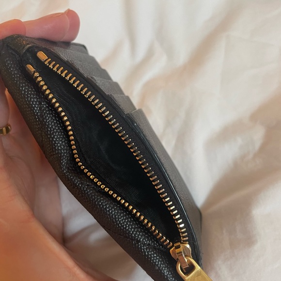 SAINT LAURENT
Monogramme small quilted textured-leather wallet - Picture 5 of 6